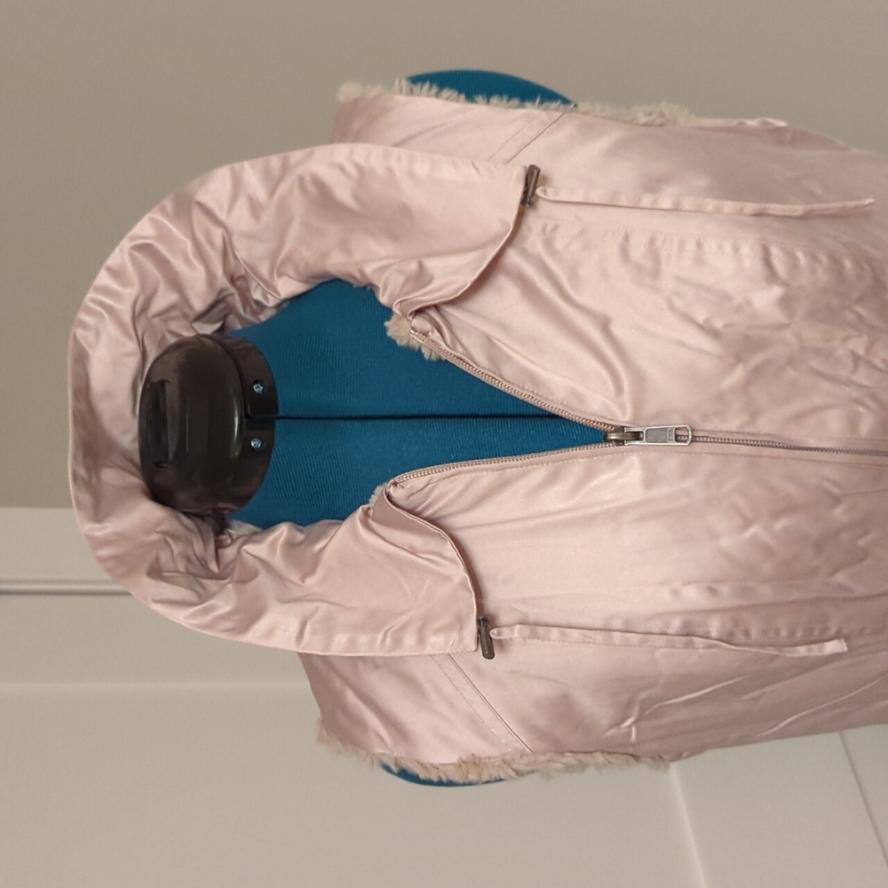 Reversible Vest - Picture 3 of 8